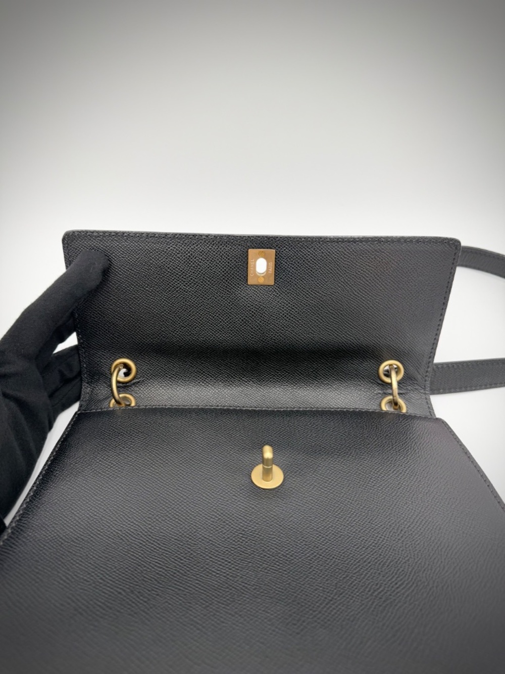 Chanel Vintage Caviar Shoulder Bag — Black - Picture 10 of 14